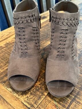 Sonoma Vitalize Ortholite Brown Ankle Boots Size 9 Med